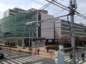 三鷹市新川「杏林大学病院」