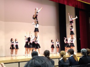 迫力のチアリーディング