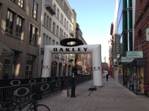 Oakely !!!娘の大好きなブランド、サポートして頂いています。